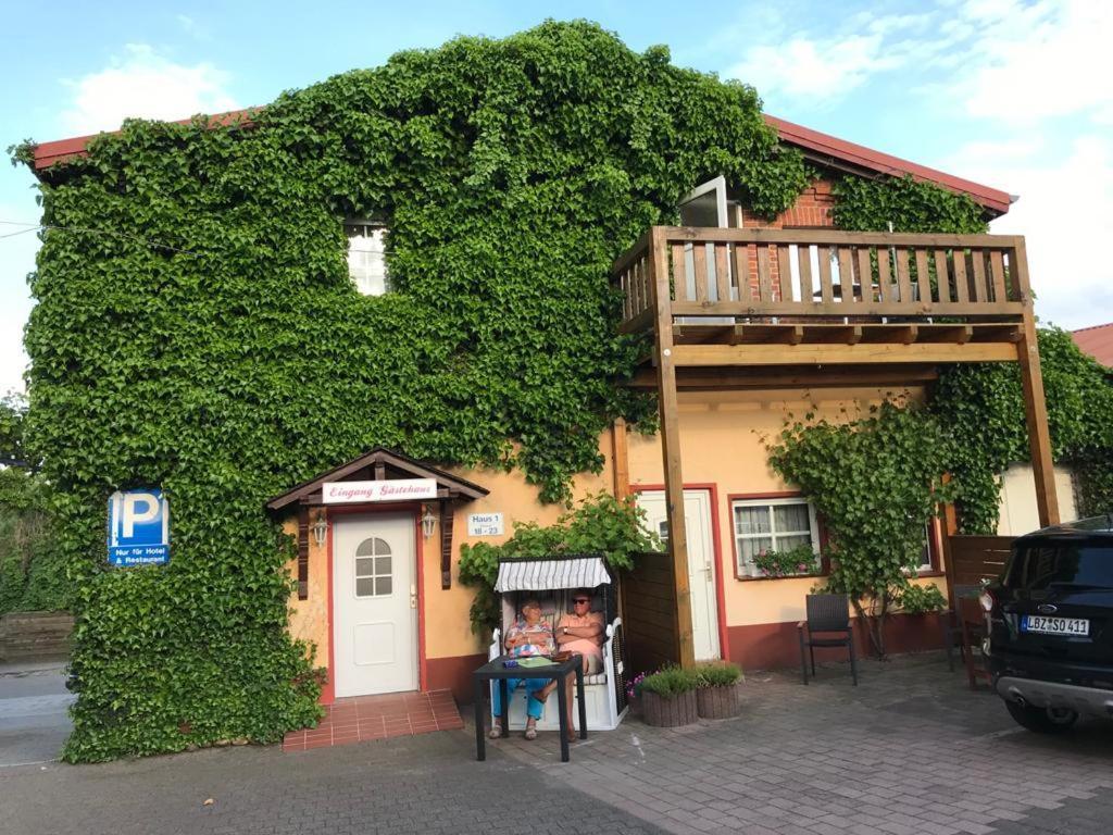 Hotel-Restaurant Christine Lubz Bagian luar foto