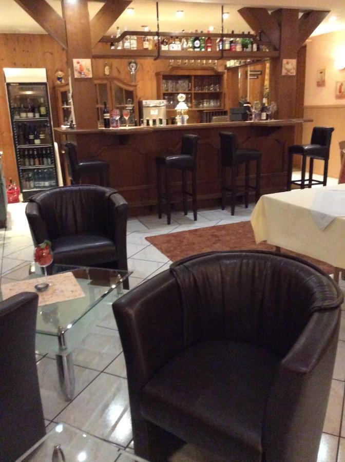 Hotel-Restaurant Christine Lubz Bagian luar foto